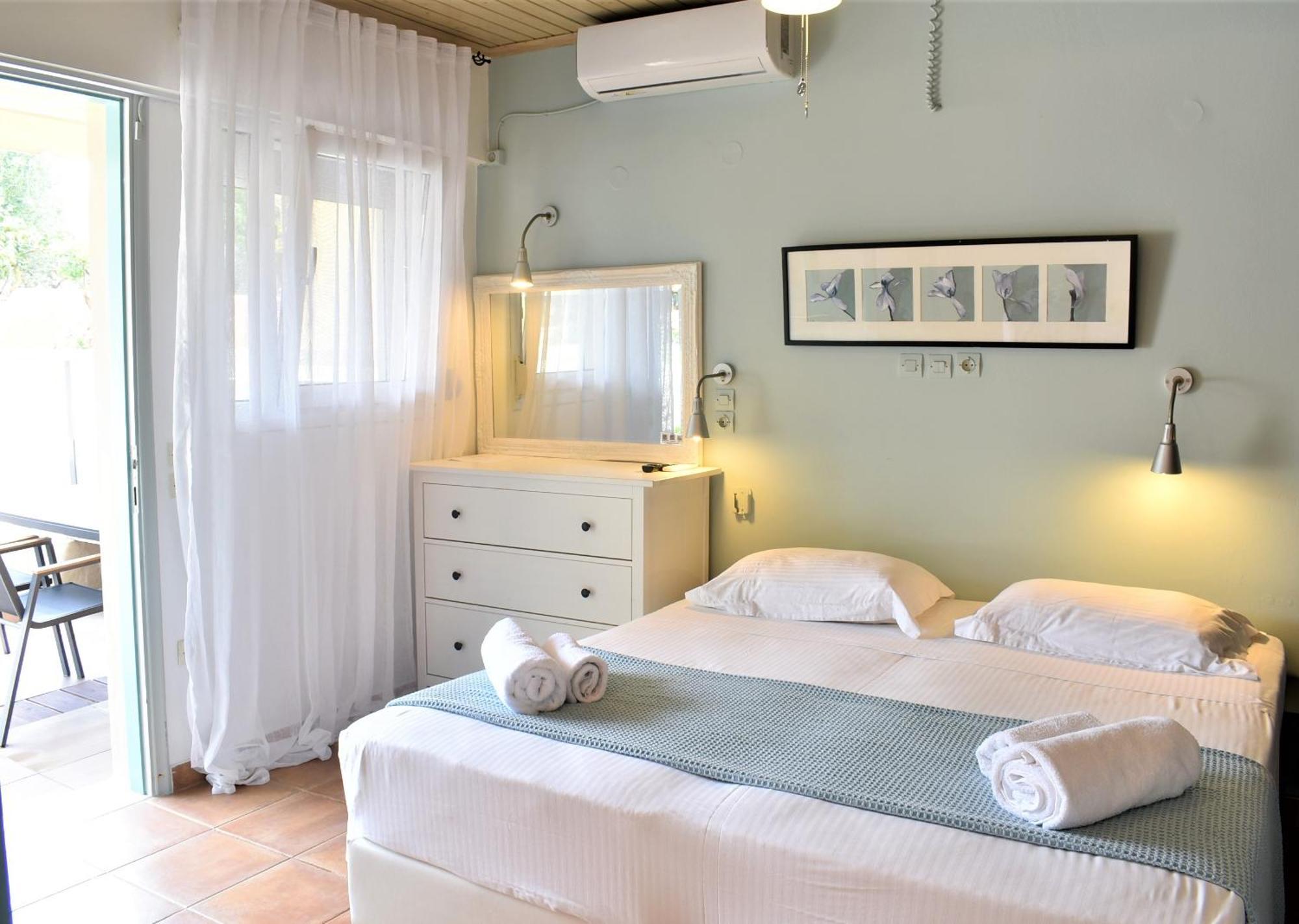 Simatos Αpartments & Studios Аргостолион Экстерьер фото