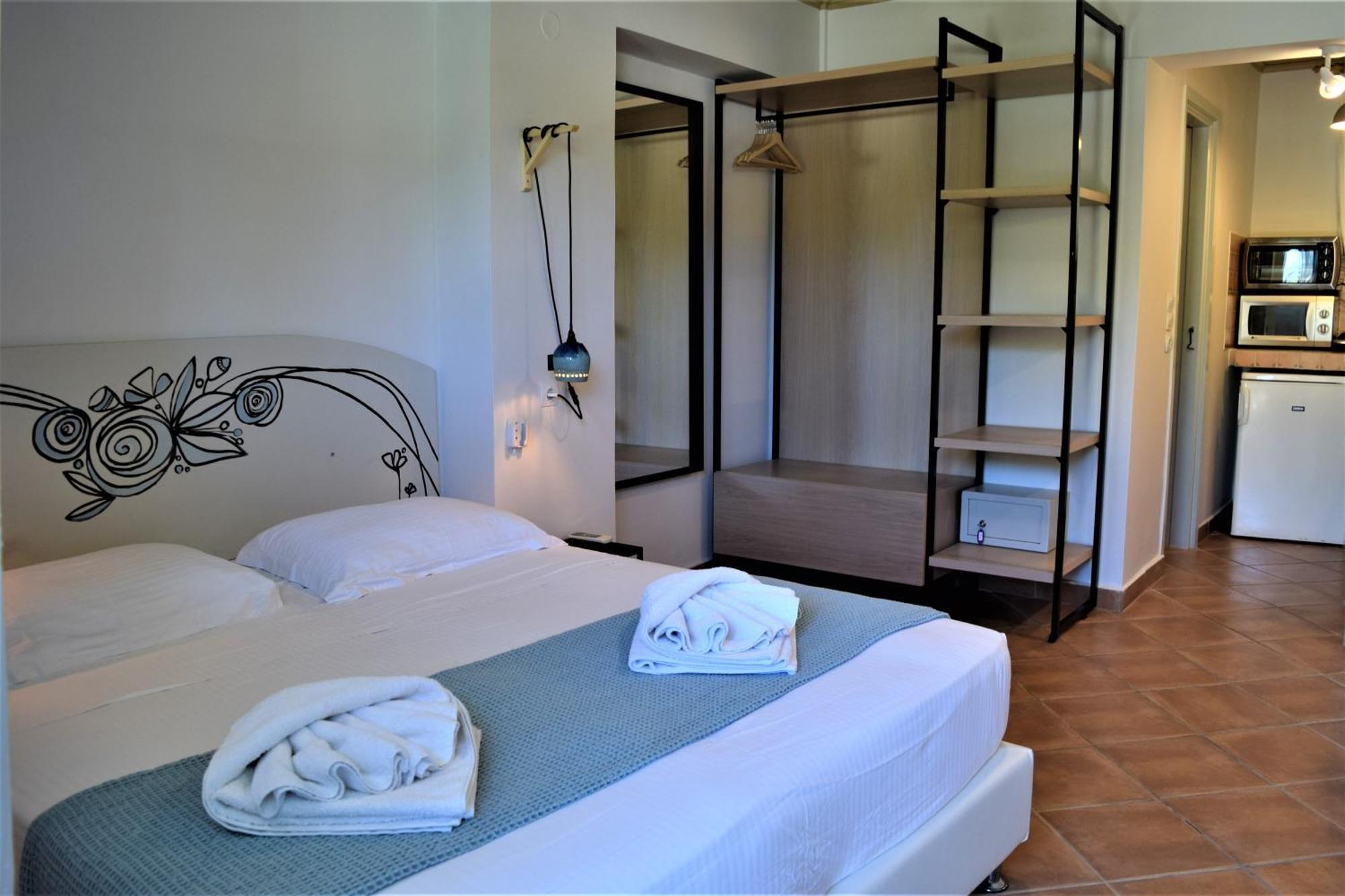 Simatos Αpartments & Studios Аргостолион Экстерьер фото