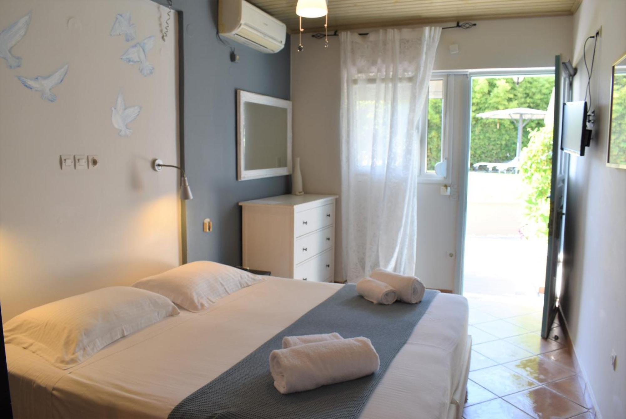 Simatos Αpartments & Studios Аргостолион Экстерьер фото